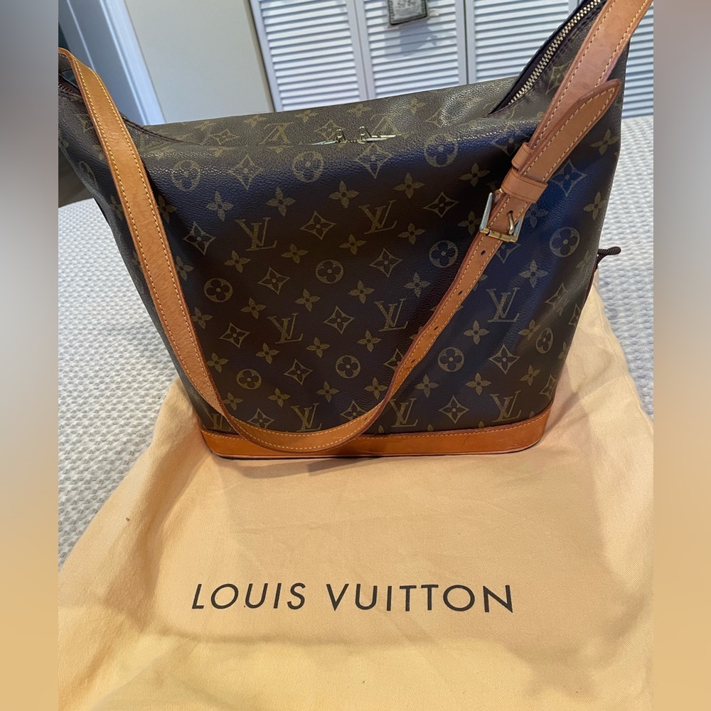 Louis Vuitton AMFAR